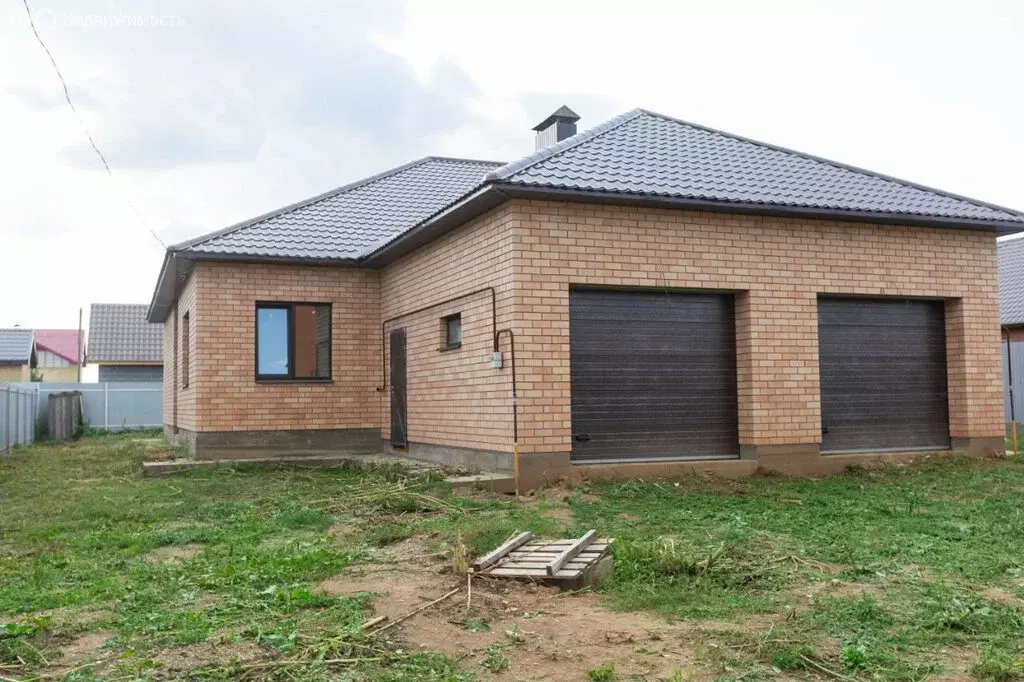 Дом в Нежинка, Славянская улица (210 м) - Фото 1