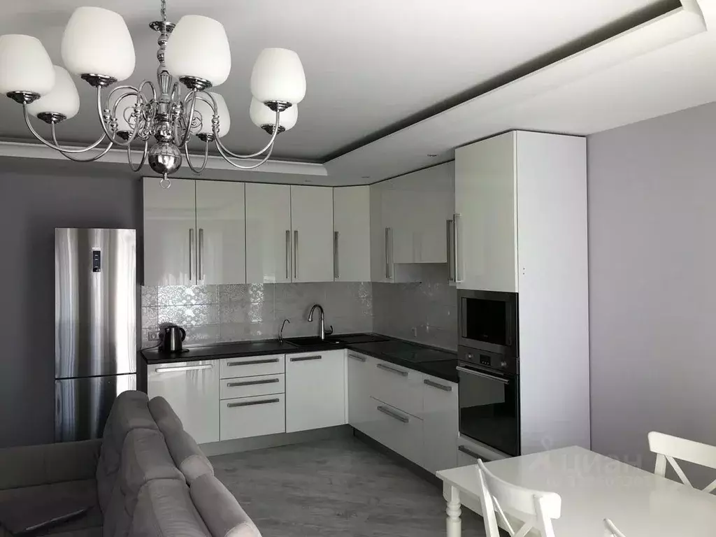 3-к кв. Самарская область, Тольятти 16-й кв-л, бул. Цветной, 7 (86.6 ... - Фото 1