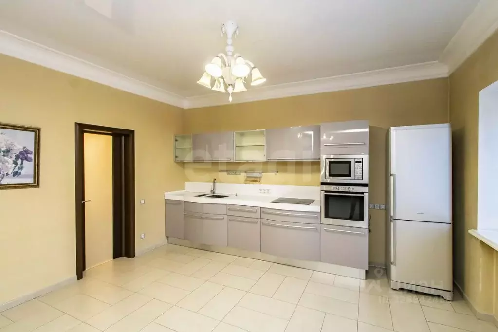 5-к кв. Тюменская область, Тюмень Комсомольская ул., 8 (253.0 м) - Фото 1