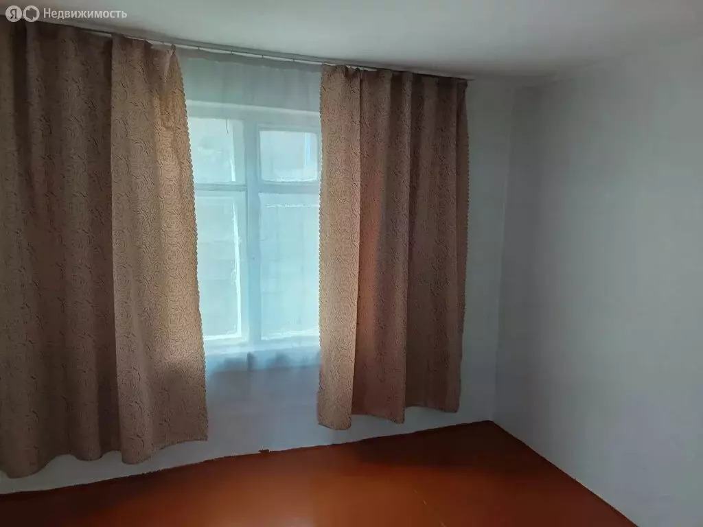 2-комнатная квартира: Кызыл, ГСК Магистральный 4, с37 (49 м) - Фото 1