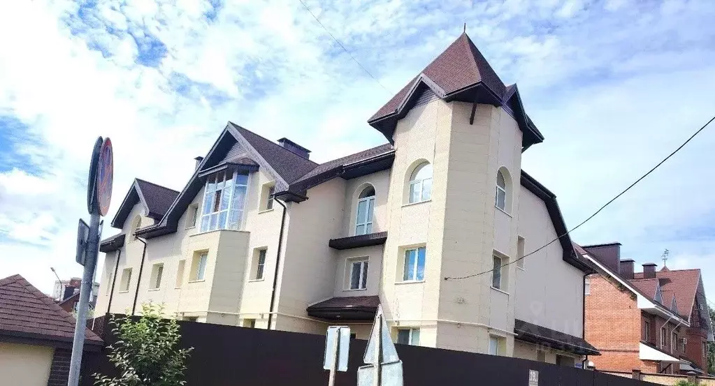 Таунхаус в Коми, Сыктывкар Тентюковская ул., 19 (195 м) - Фото 1