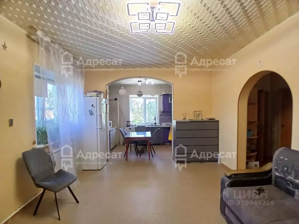 Дом в Волгоградская область, Волгоград ул. Тобольская (217 м) - Фото 1