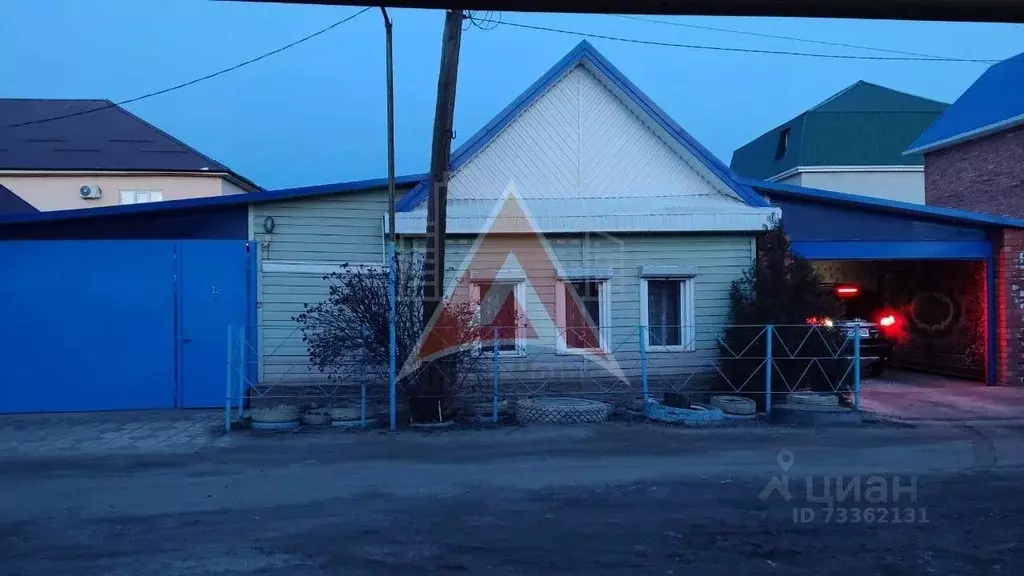 Дом в Астраханская область, Астрахань ул. Рубинштейна, 15 (55 м) - Фото 0