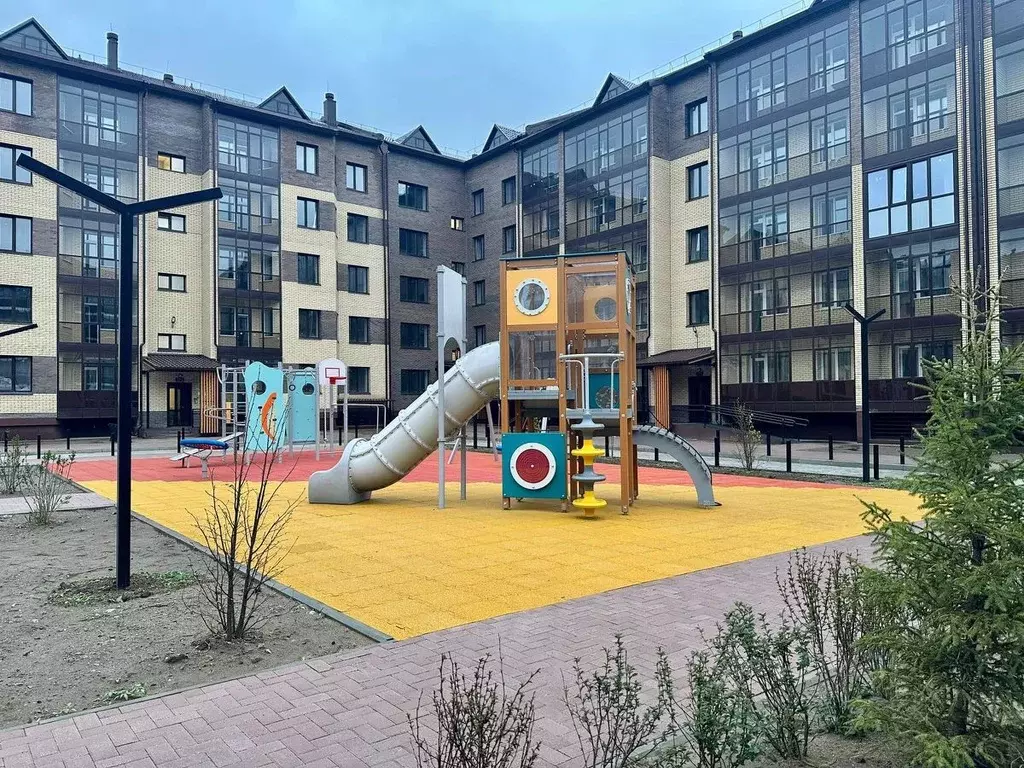 2-к кв. Хакасия, Абакан ул. Авиаторов, 5 (40.0 м) - Фото 0
