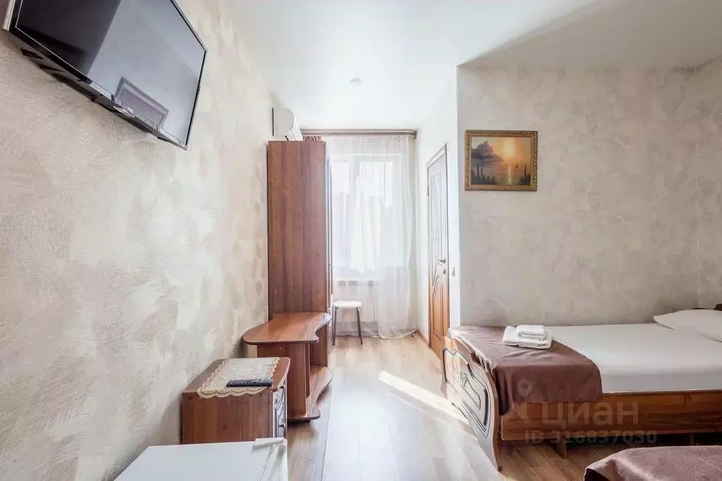Комната Краснодарский край, Сочи ул. Ленина, 56 (16.0 м) - Фото 1