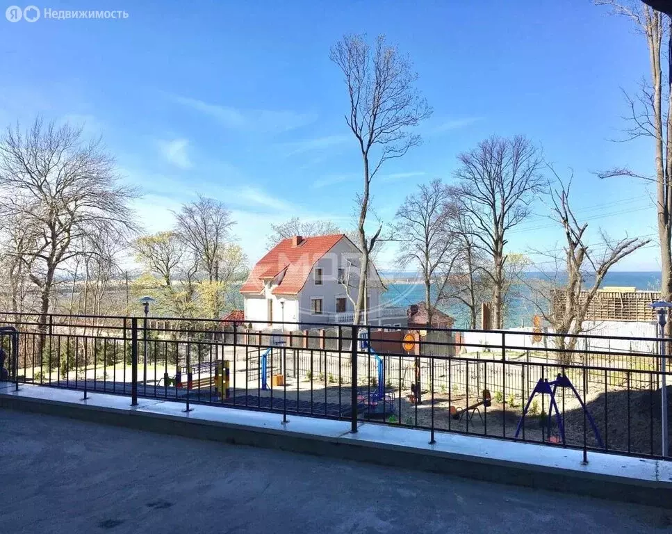 1-комнатная квартира: Пионерский, Комсомольская улица, 14 (55.4 м) - Фото 2