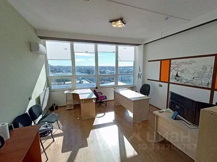 Офис в Севастополь ул. Хрусталева, 74А (18 м) - Фото 1