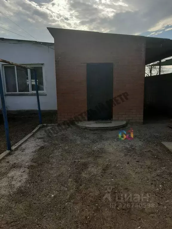 Дом в Калмыкия, Лаганский район, с. Северное Новая ул. (95 м) - Фото 1