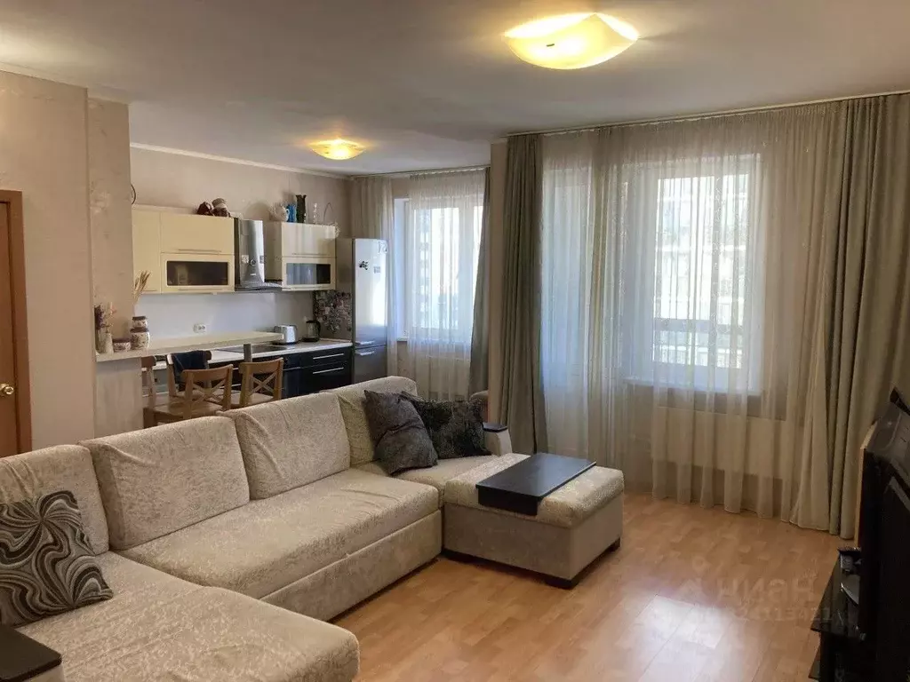 3-к кв. Свердловская область, Екатеринбург ул. Краснолесья, 139 (82.0 ... - Фото 1