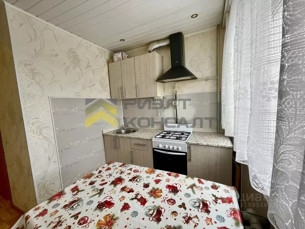 2-к кв. Омская область, Омск ул. 21-я Амурская, 28 (39.0 м) - Фото 1