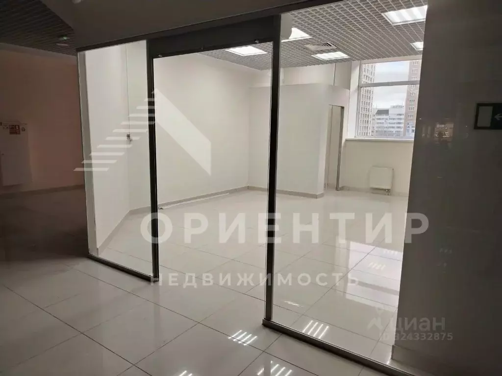 Помещение свободного назначения в Свердловская область, Екатеринбург ... - Фото 1