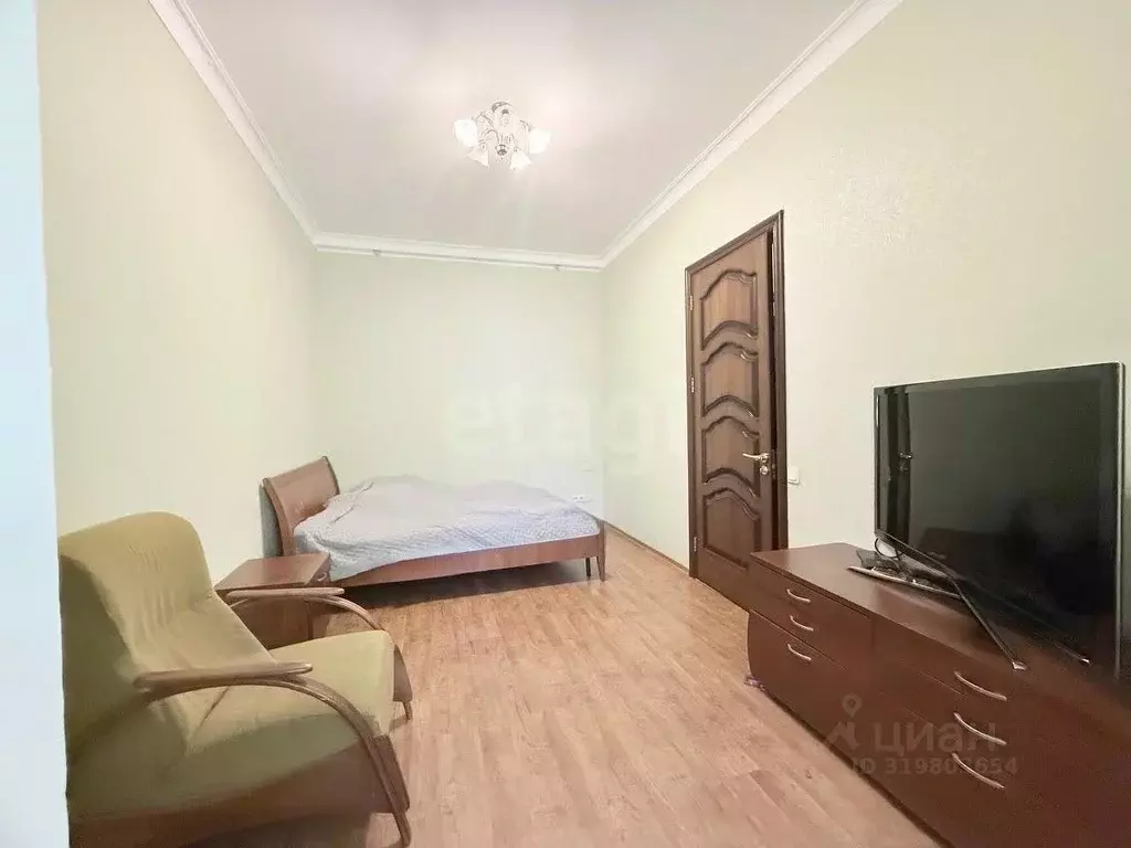 2-к кв. Севастополь ул. Большая Морская, 22 (66.7 м) - Фото 1