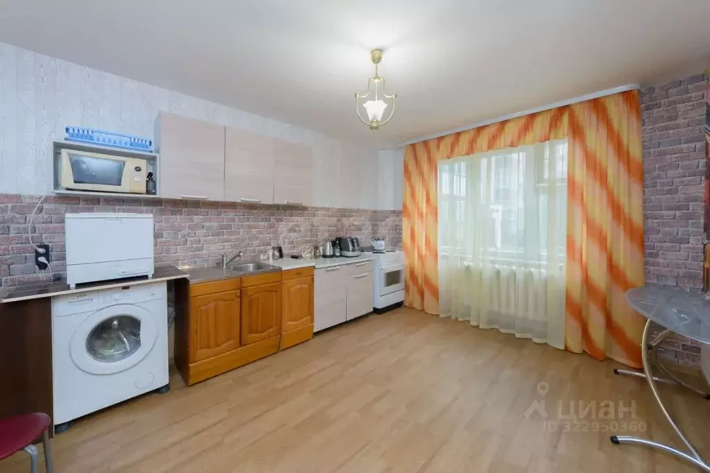 3-к кв. Тюменская область, Тюмень Широтная ул., 167 (91.3 м) - Фото 1