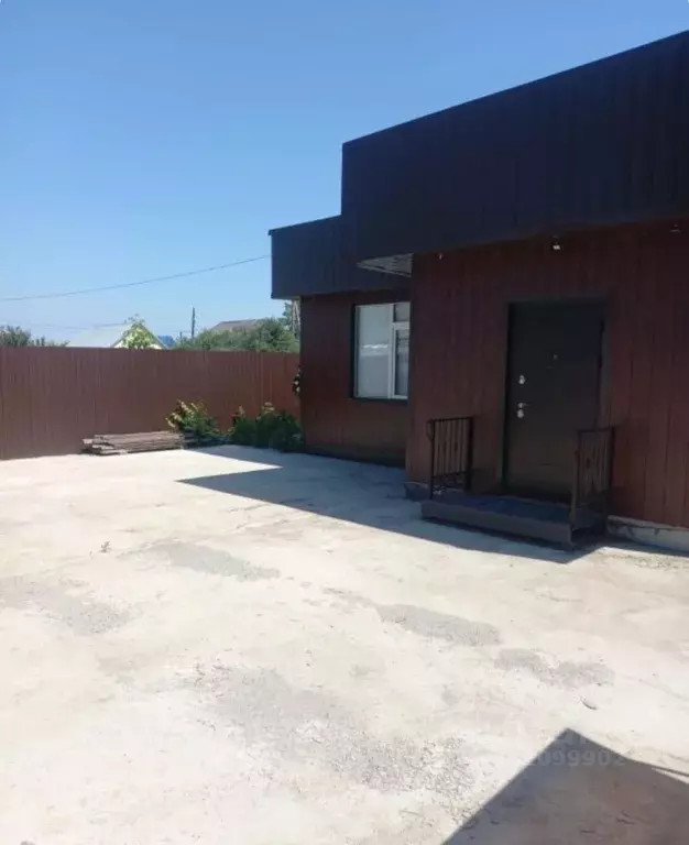 Дом в Оренбургская область, Оренбургский район, Весенний сельсовет ул. ... - Фото 1