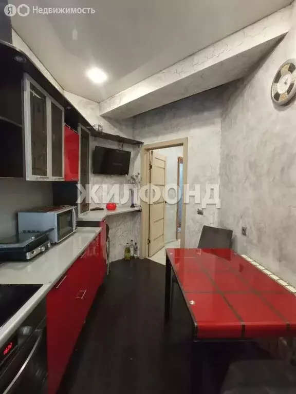 3-комнатная квартира: Кызыл, улица Дружбы, 1 (66 м) - Фото 1