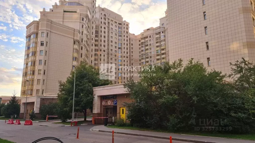 Гараж в Москва Ломоносовский просп., 25к3 (17 м) - Фото 1