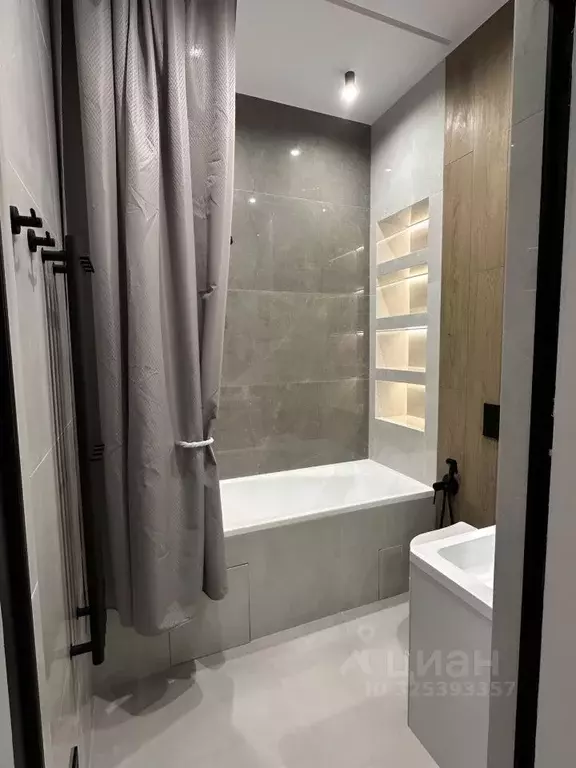 3-к кв. Москва ул. Архитектора Власова, 71к2 (70.0 м) - Фото 1