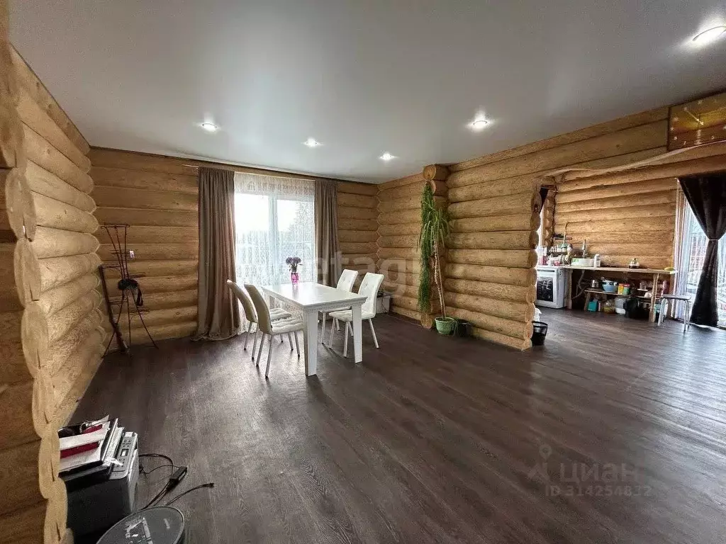 Дом в Архангельская область, Котлас просп. Мира, 73 (180 м) - Фото 0