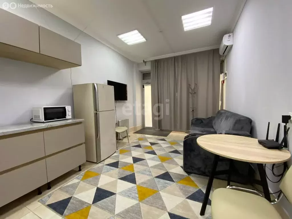 2-комнатная квартира: Махачкала, улица Вузовское Озеро, 15Г (40 м) - Фото 1