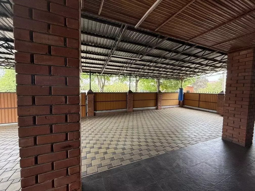 Дом в Адыгея, Майкоп ул. Короленко, 45 (247 м) - Фото 2