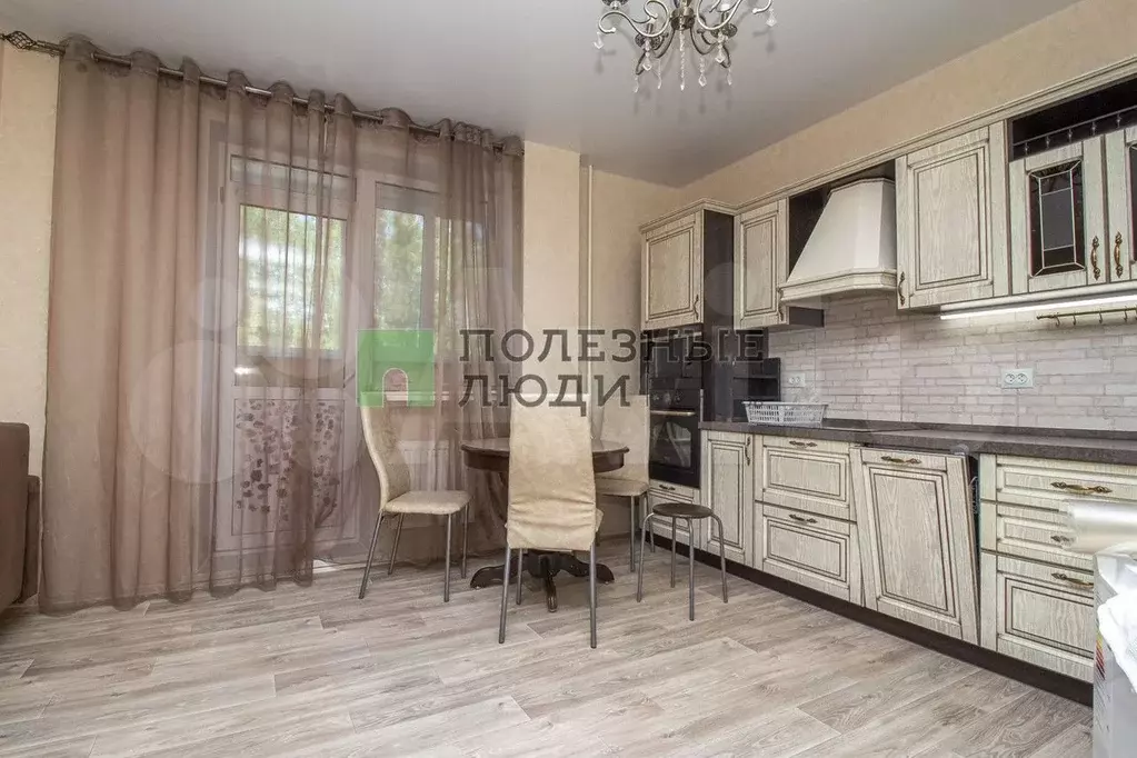 2-к. квартира, 65 м, 1/19 эт. - Фото 0