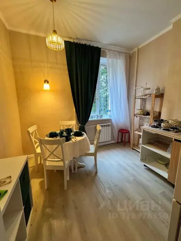 2-к кв. Санкт-Петербург 7-я Васильевского острова линия, 24 (56.0 м) - Фото 0