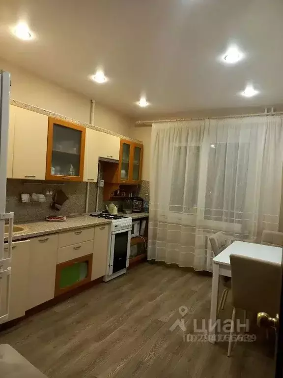 2-к кв. Омская область, Омск Заозерная ул., 22/2 (52.0 м) - Фото 1