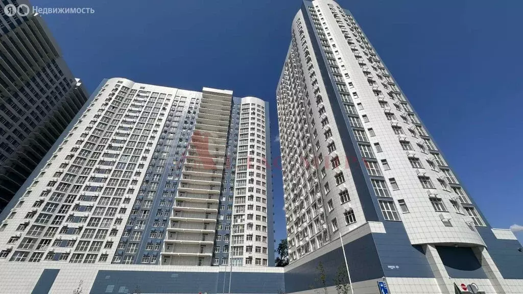 3-комнатная квартира: Ростов-на-Дону, Привокзальная улица, 3 (70.7 м) - Фото 0