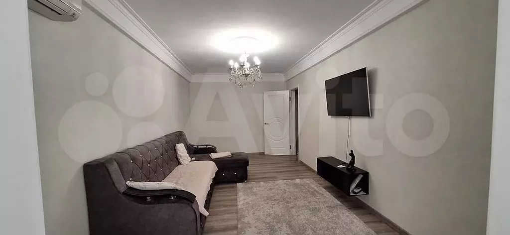 2-к. квартира, 60 м, 2/9 эт. - Фото 1