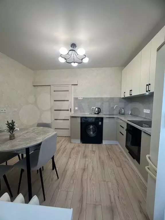 1-к. квартира, 50 м, 3/17 эт. - Фото 0