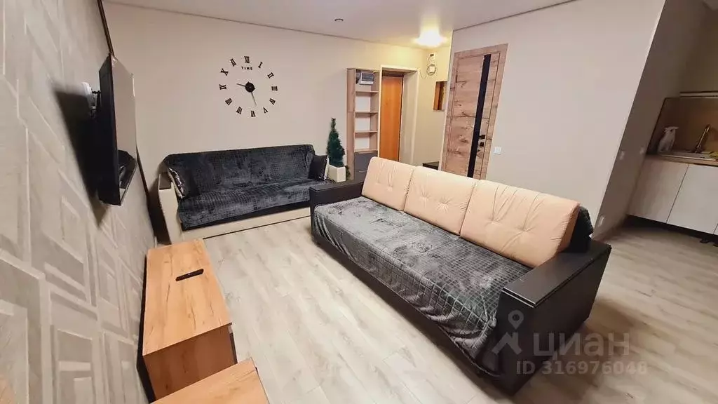 2-к кв. Удмуртия, Воткинск ул. Серова, 10 (51.0 м) - Фото 0