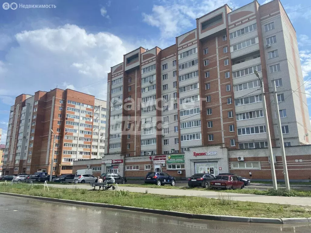 3-комнатная квартира: Йошкар-Ола, улица Чернякова, 7Б (69 м) - Фото 1