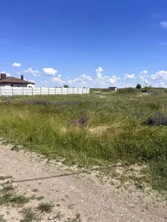 Участок в Крым, Симферопольский район, с. Мирное ул. Ароматная (6.0 ... - Фото 1
