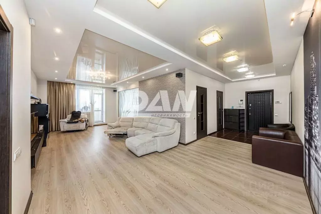 3-к кв. Челябинская область, Челябинск ул. Бейвеля, 14 (150.4 м) - Фото 1