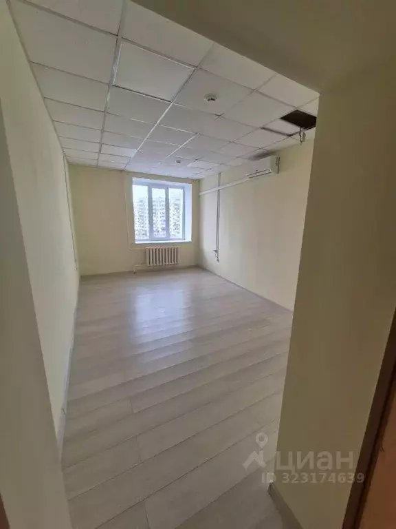 Помещение свободного назначения в Саха (Якутия), Якутск ул. Кирова, 28 ... - Фото 2