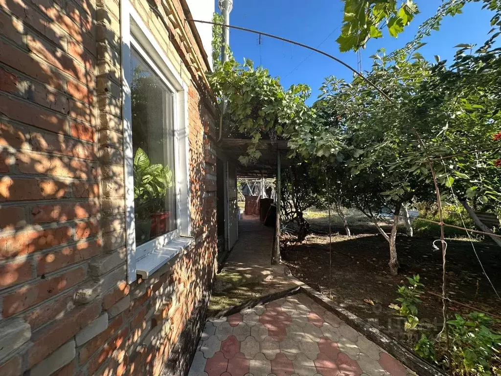 Дом в Ростовская область, Азов Азовский район, ул. Кирова, 78 (40 м) - Фото 1