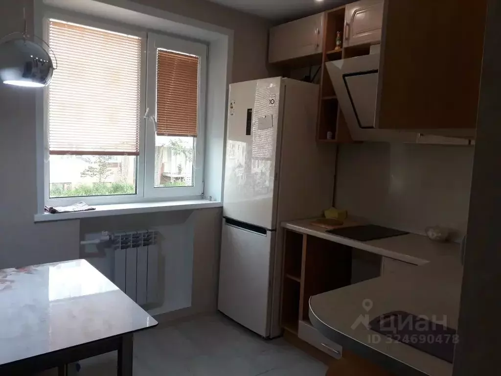 2-к кв. Магаданская область, Магадан Парковая ул., 24 (43.0 м) - Фото 1