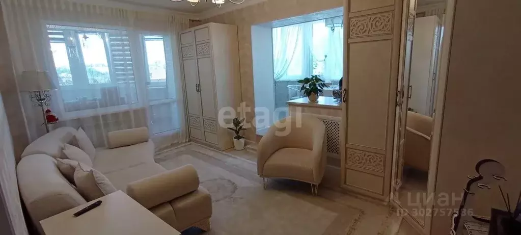 3-к кв. Белгородская область, Белгород ул. Газовиков, 9 (89.0 м) - Фото 0
