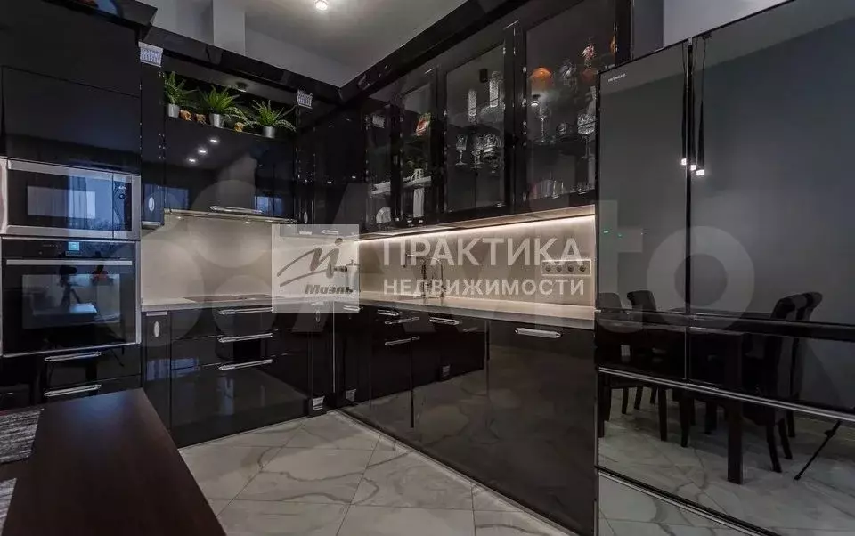 3-к. квартира, 110,7 м, 3/8 эт. - Фото 0