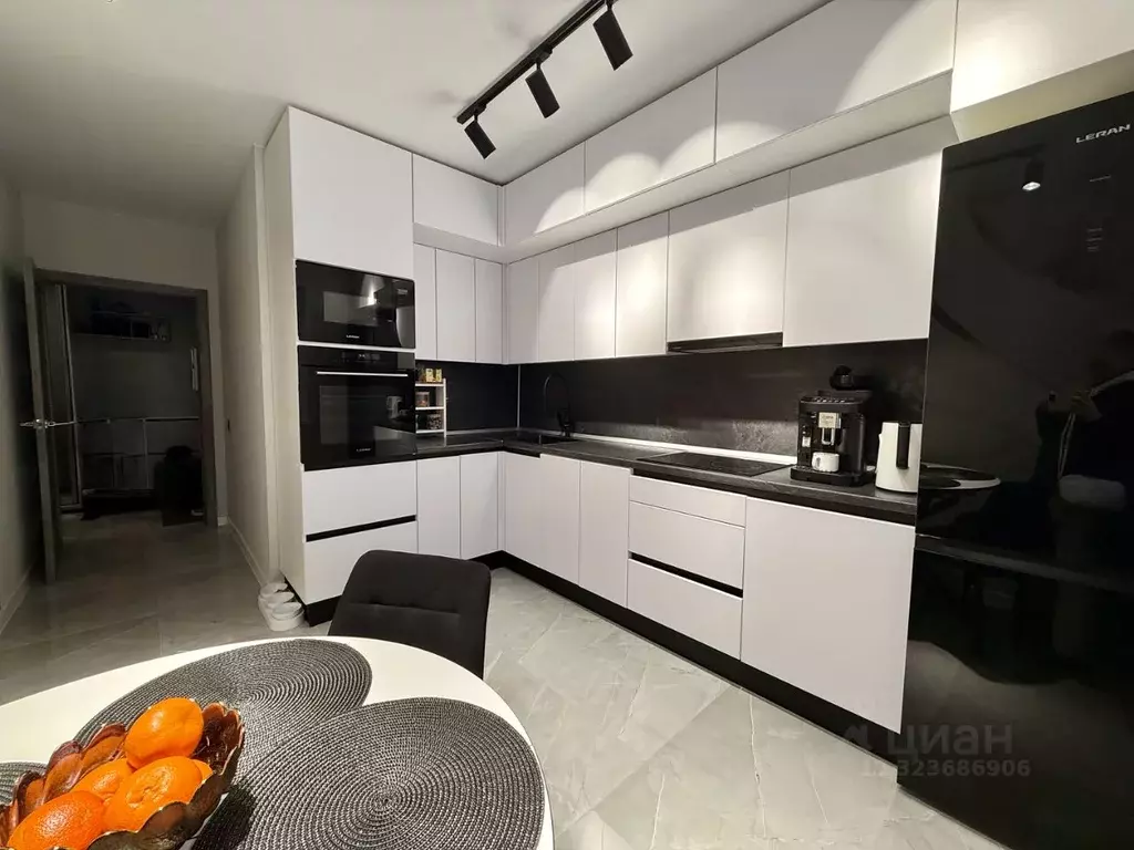 3-к кв. Омская область, Омск ул. 3-я Молодежная, 57А (72.3 м) - Фото 0