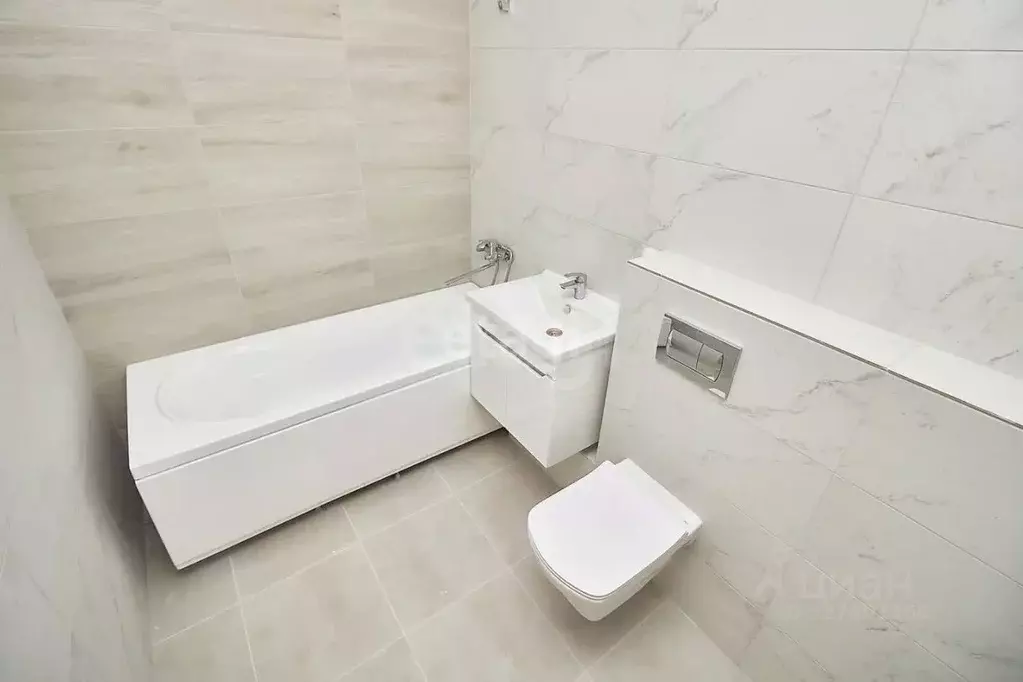 2-к кв. Тюменская область, Тюмень ул. Бориса Прудаева, 4 (65.47 м) - Фото 1