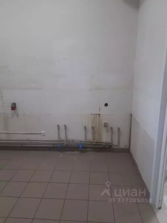 Помещение свободного назначения в Краснодарский край, Кореновск ул. ... - Фото 1