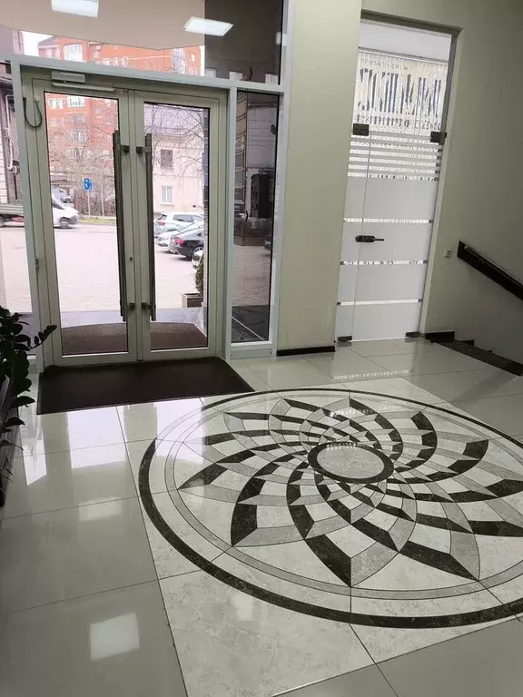 Офис в Краснодарский край, Краснодар ул. Имени Дзержинского, 33 (297 ... - Фото 1