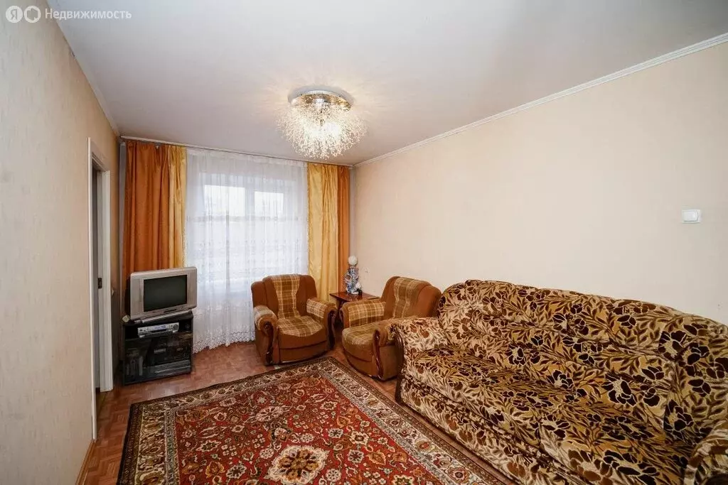 3-комнатная квартира: Омск, улица Труда, 10 (49.8 м) - Фото 2