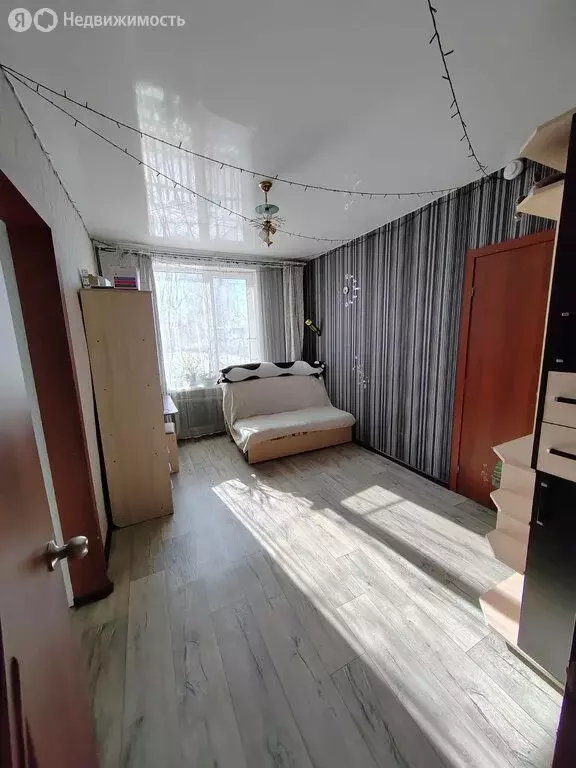 3-комнатная квартира: Болотное, улица Чётный Парк, 46 (56 м) - Фото 1