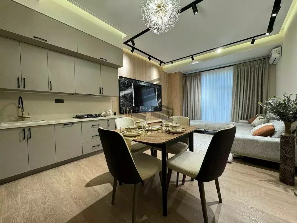 3-к кв. Татарстан, Казань ул. Оренбургский Тракт, 24Б (70.0 м) - Фото 0