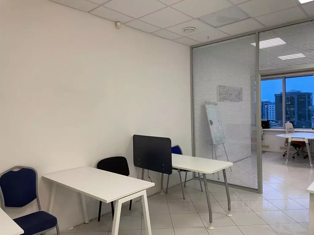 Офис в Свердловская область, Екатеринбург ул. Розы Люксембург, 49 (40 ... - Фото 2