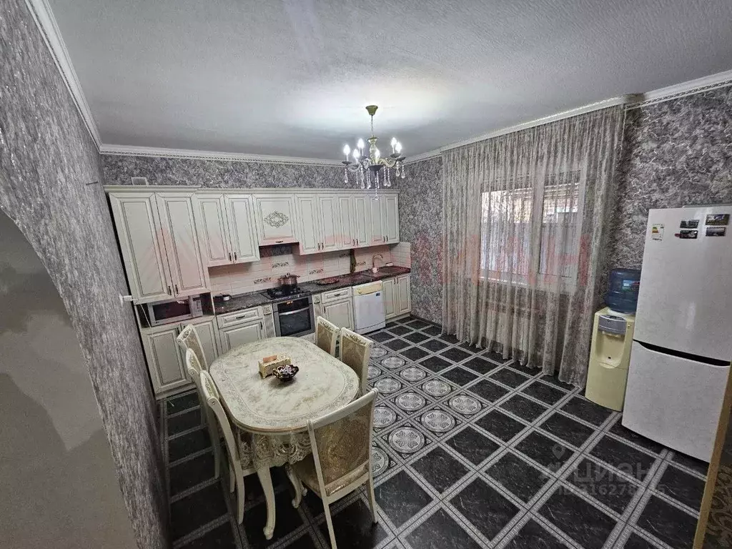 Дом в Ростовская область, Зерноград Интернациональная ул., 42 (120 м) - Фото 1