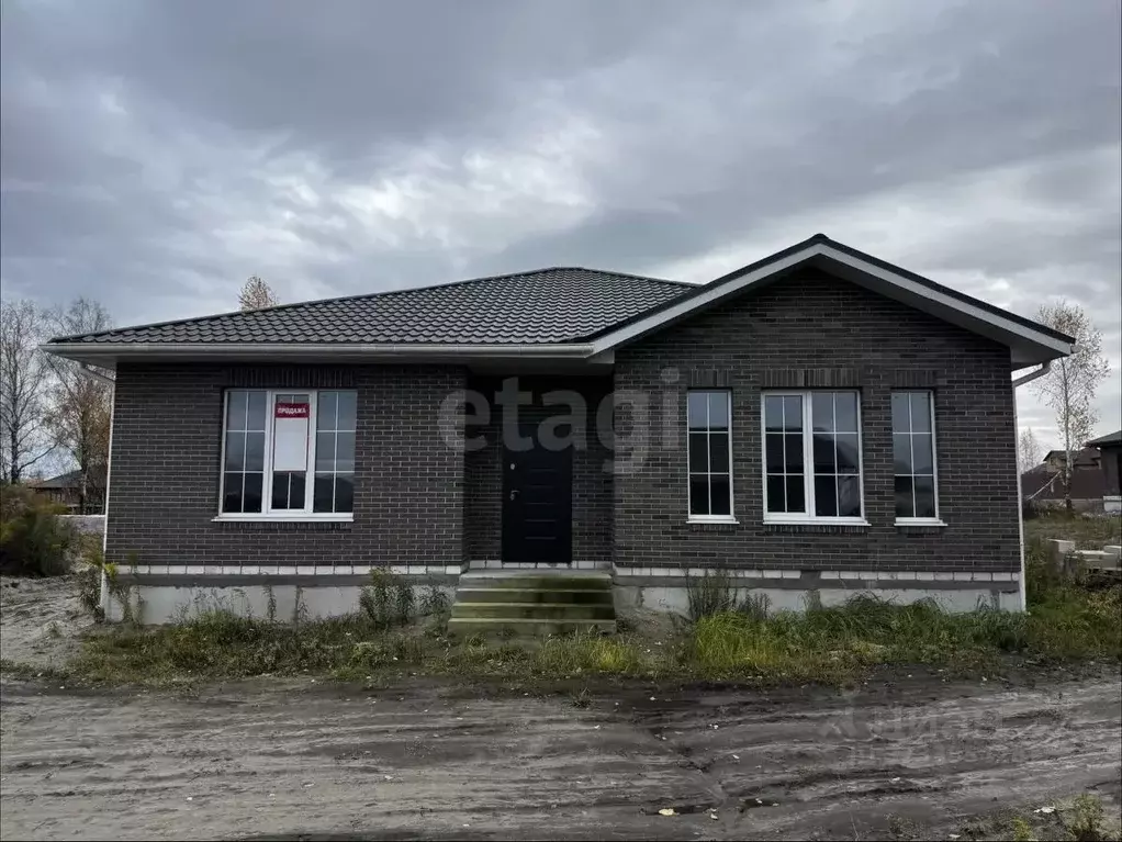 Дом в Брянская область, Брянский район, Отрадненское с/пос, с. ... - Фото 1