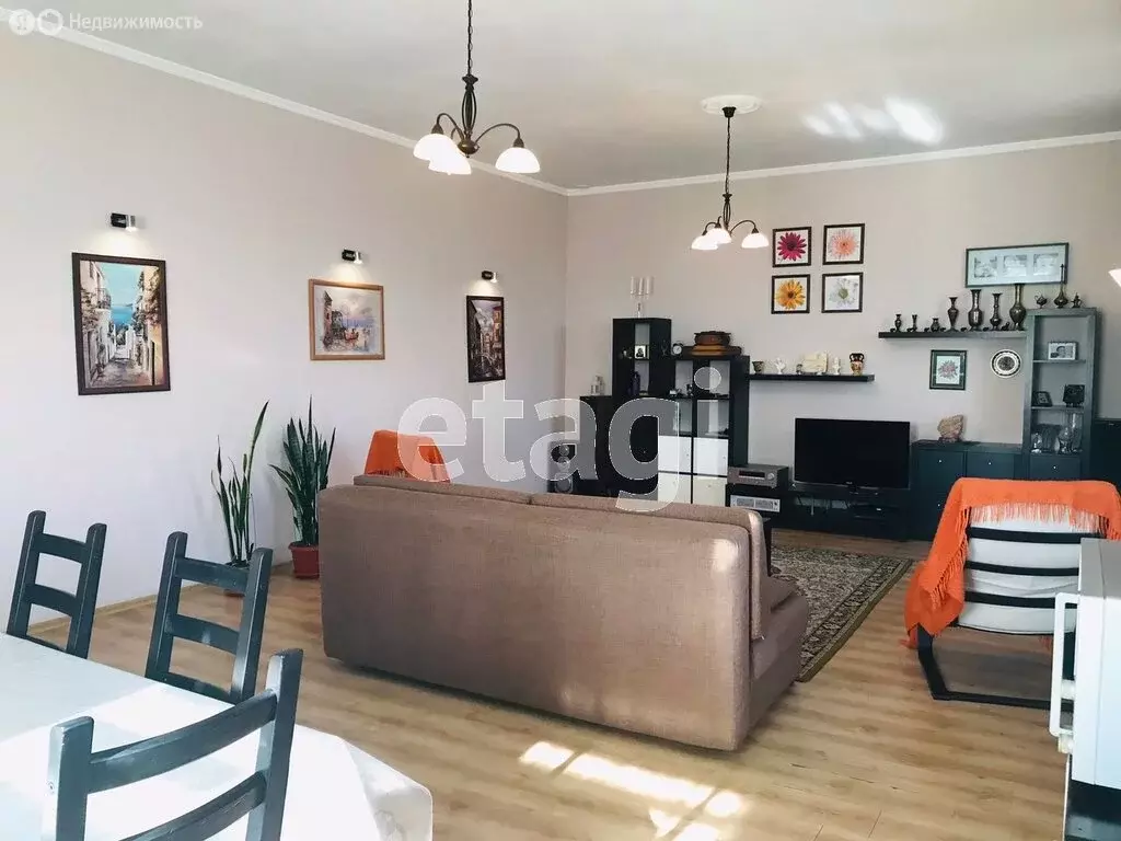 Дом в Республика Башкортостан, Стерлитамак (284.9 м) - Фото 0